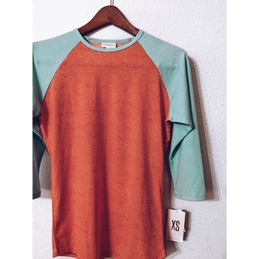 LuLaRoe Disney Minnie Mouse Randy top nwt